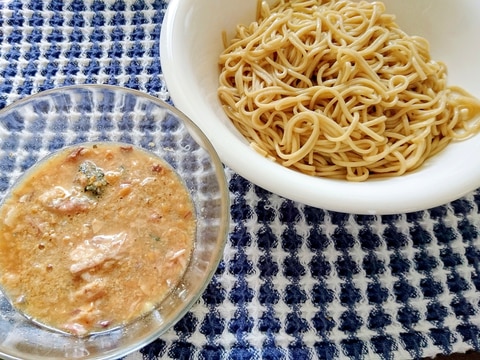 鯖缶と納豆で☆ひっぱりそば？